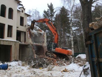 Демонтаж многоквартирного дома