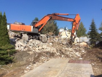 Демонтаж жилого дома ( Коттедж) Сколково