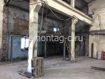 Внутренний демонтаж кирпичных и бетонных перегородок