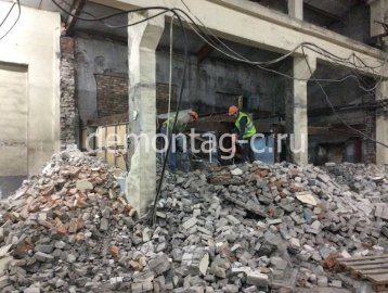Внутренний демонтаж кирпичных и бетонных перегородок