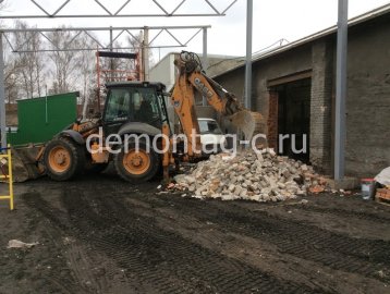 Внутренний демонтаж кирпичных и бетонных перегородок